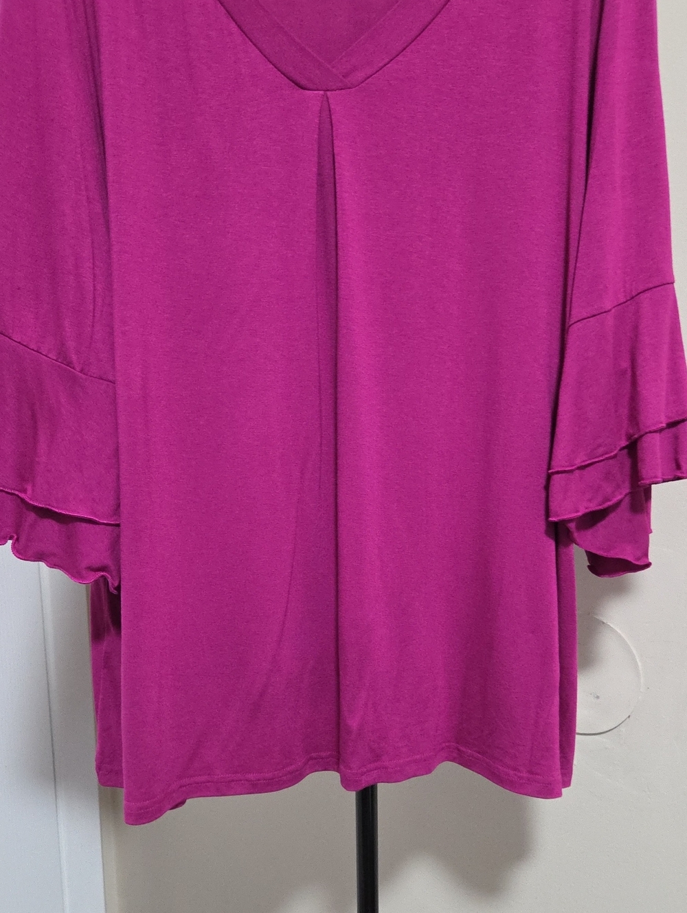 BloomChic Raspberry V-Neck Tunic with Tiered Ruffle Sleeves - Picture 3 of 8